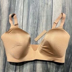 SKIMS Nude Seamless Bra